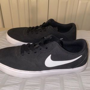 SOLD Black Nike Skateboard Sneaker